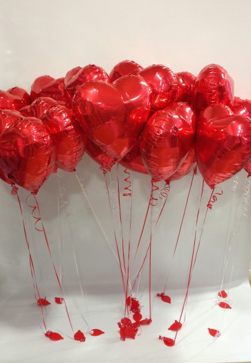 24 Red Loveheart Foil Balloons 